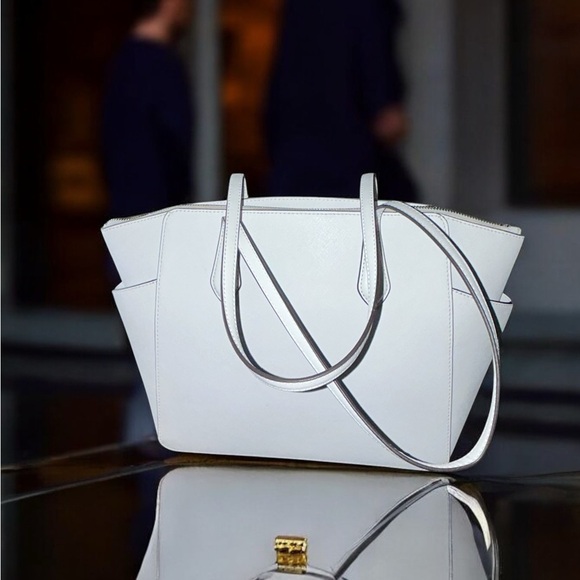 Authentic Michael Kors Tote💎 - Picture 2 of 5